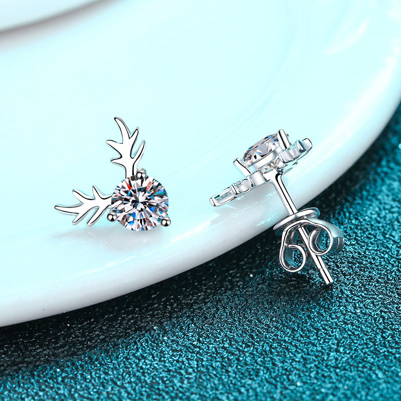 Round cut Moissanite Earrings in 925 Sterling Silver 1ct