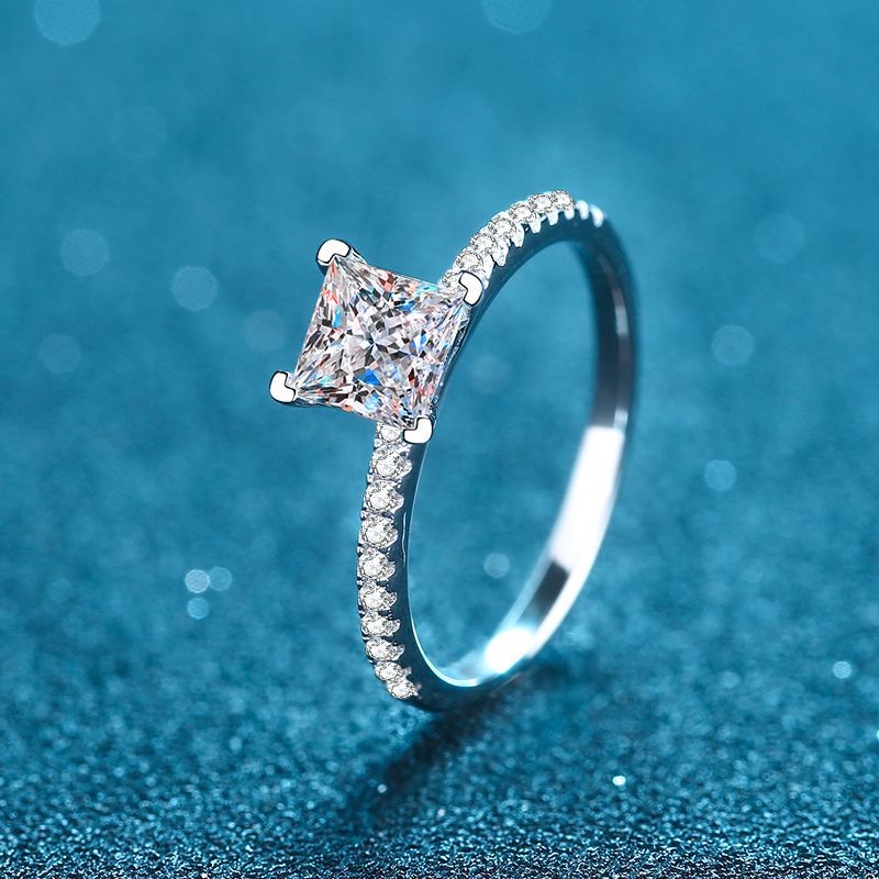 Princess cut Moissanite Ring in 925 Sterling Silver 1ct 2ct