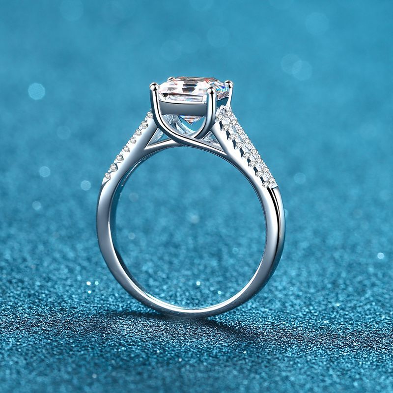 Asscher cut Moissanite Ring in 925 Sterling Silver 2ct