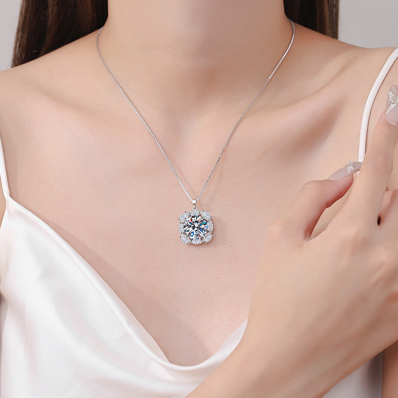 Moissanite Necklaces in 925 Sterling Silver 10ct