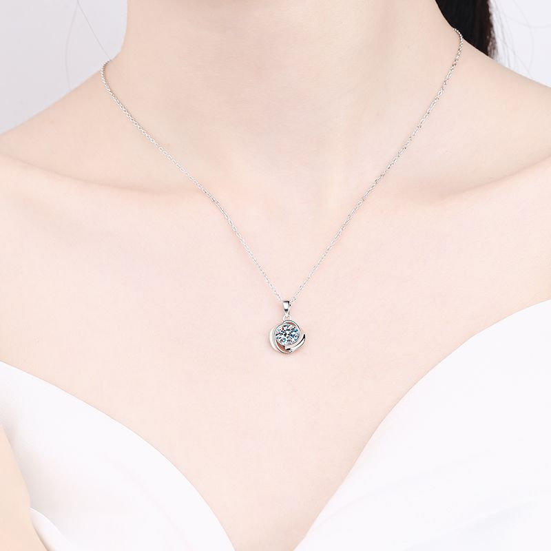 Moissanite Necklaces in 925 Sterling Silver 1ct