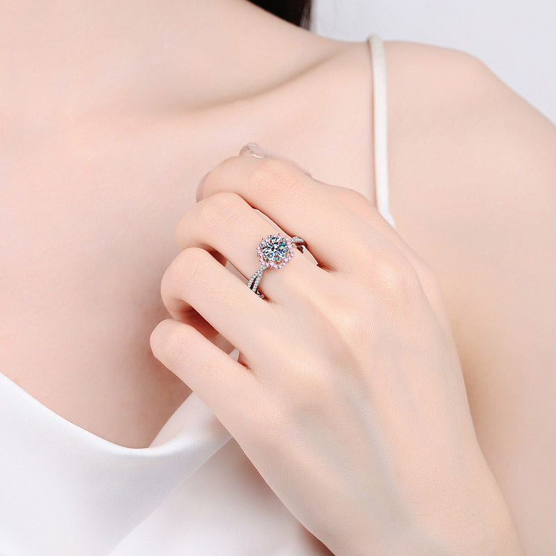 Round cut Moissanite Ring in 925 Sterling Silver 1ct
