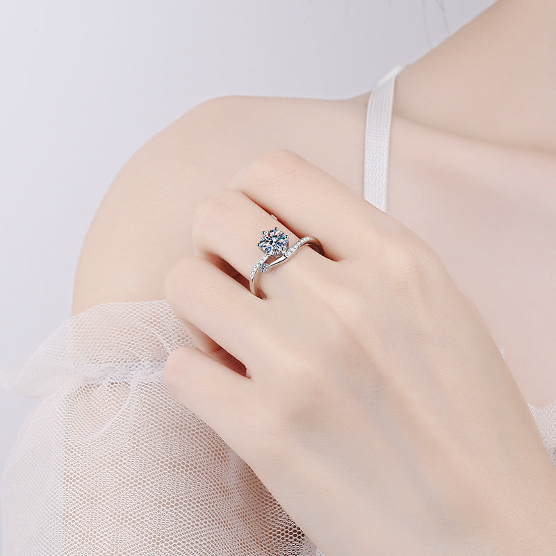 Round cut Moissanite Ring in 925 Sterling Silver 0.5ct 1ct