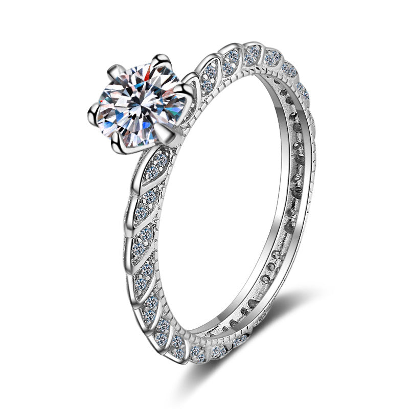 Round cut Moissanite Ring in 925 Sterling Silver 1ct