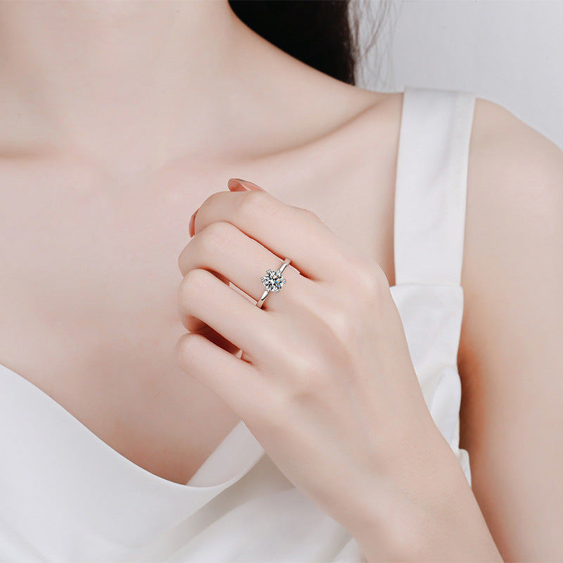 Round cut Moissanite Ring in 925 Sterling Silver 0.5ct 1ct 2ct