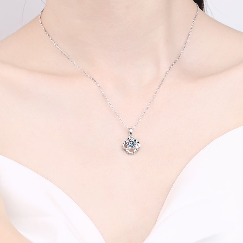 Moissanite Necklaces in 925 Sterling Silver 1ct