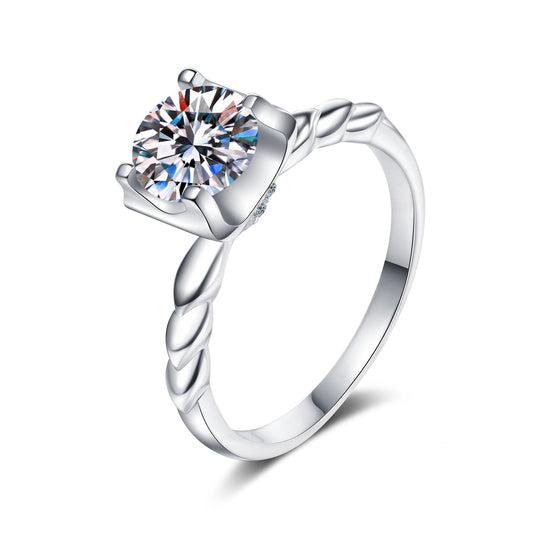 Round cut Moissanite Ring in 925 Sterling Silver 0.5ct