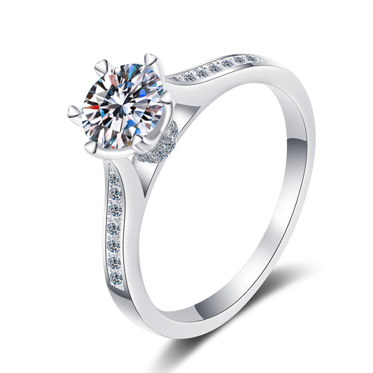 Round cut Moissanite Ring in 925 Sterling Silver 1ct