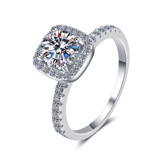 Round cut Moissanite Ring in 925 Sterling Silver 0.5ct 1ct 2ct