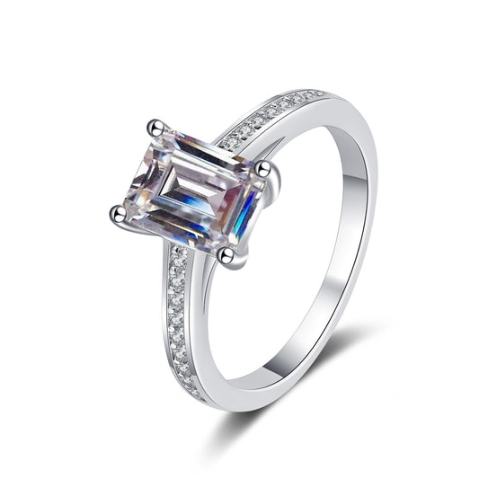 Emeralds cut Moissanite Ring in 925 Sterling Silver 2ct