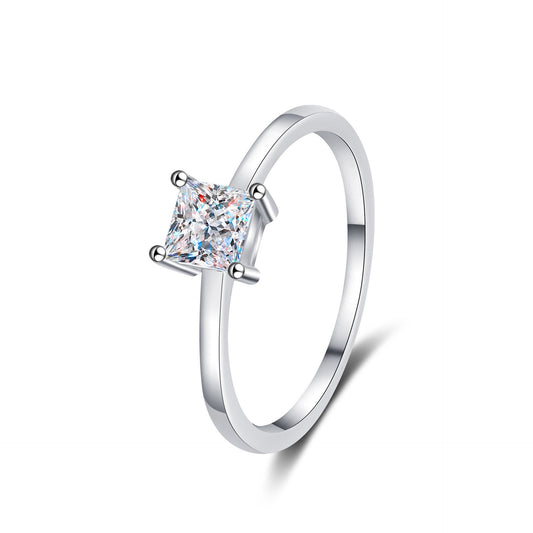 Princess cut Moissanite Ring in 925 Sterling Silver 0.6ct