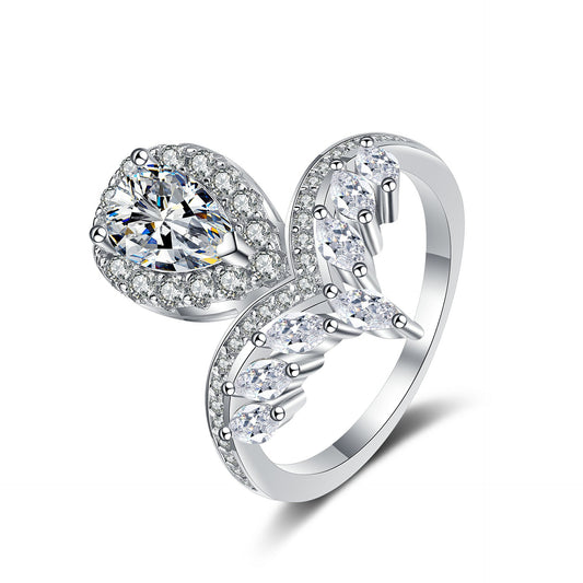 Pear cut Moissanite Ring in 925 Sterling Silver 1ct