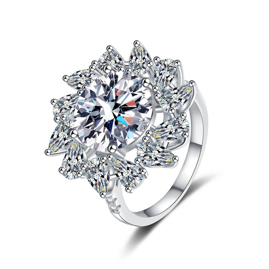 Round cut Moissanite Ring in 925 Sterling Silver 5ct
