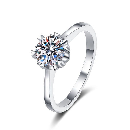 Round cut Moissanite Ring in 925 Sterling Silver 1ct