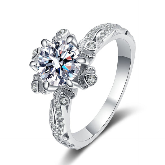 Round cut Moissanite Ring in 925 Sterling Silver 1ct