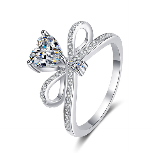 Heart cut Moissanite Ring in 925 Sterling Silver 1ct