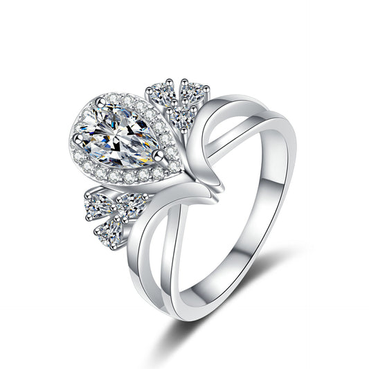 Pear cut Moissanite Ring in 925 Sterling Silver 1ct