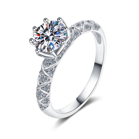 Round cut Moissanite Ring in 925 Sterling Silver 1ct