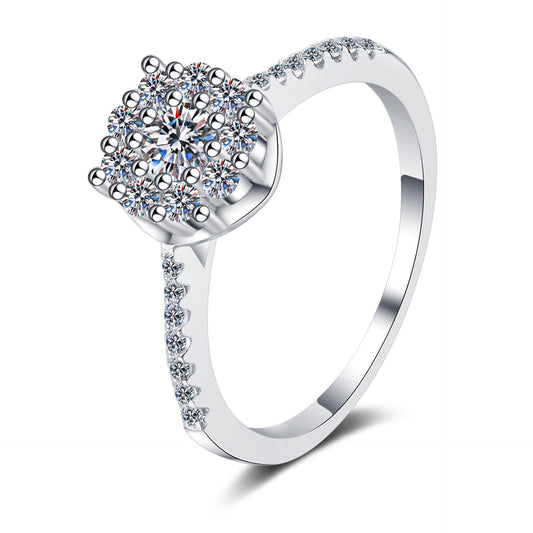 Round cut Moissanite Ring in 925 Sterling Silver 0.2ct