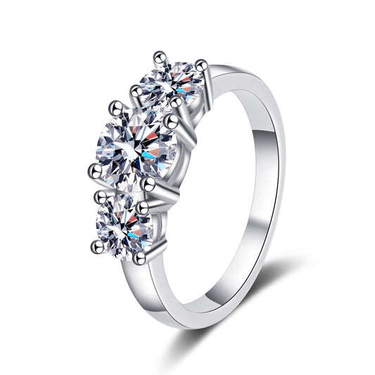 Round cut Moissanite Ring in 925 Sterling Silver 2ct