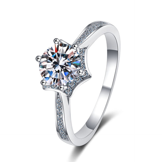 Round cut Moissanite Ring in 925 Sterling Silver 1ct