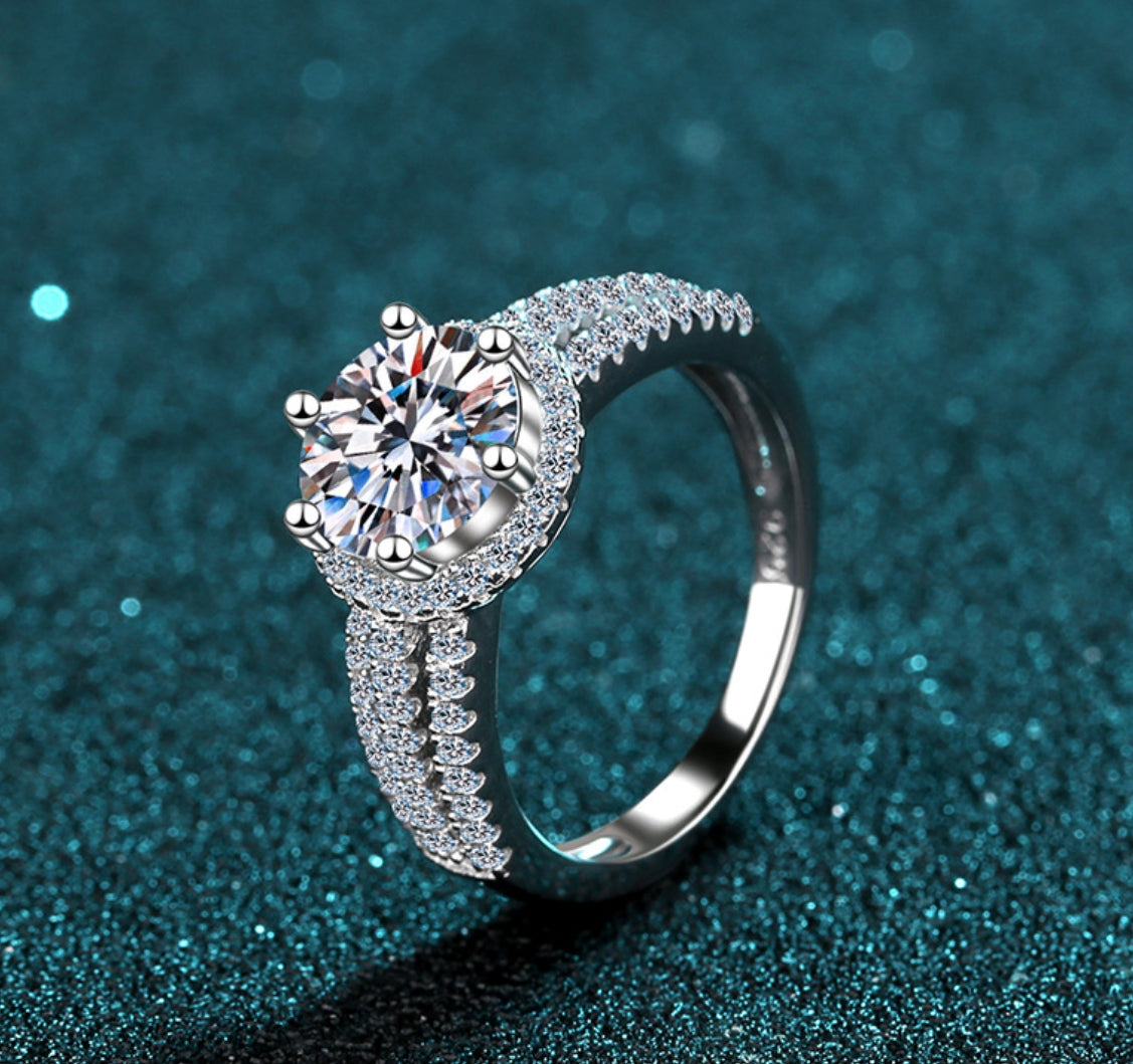 Round cut Moissanite Ring in 925 Sterling Silver 2ct 3ct