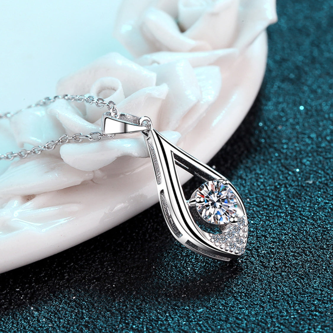 Moissanite Necklaces in 925 Sterling Silver 0.5ct