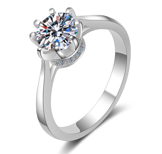 Round cut Moissanite Ring in 925 Sterling Silver 1ct