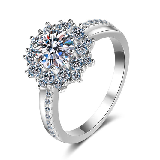Round cut Moissanite Ring in 925 Sterling Silver 1ct